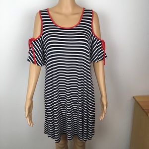 Espresso NWOT cold shoulder dress. Size M